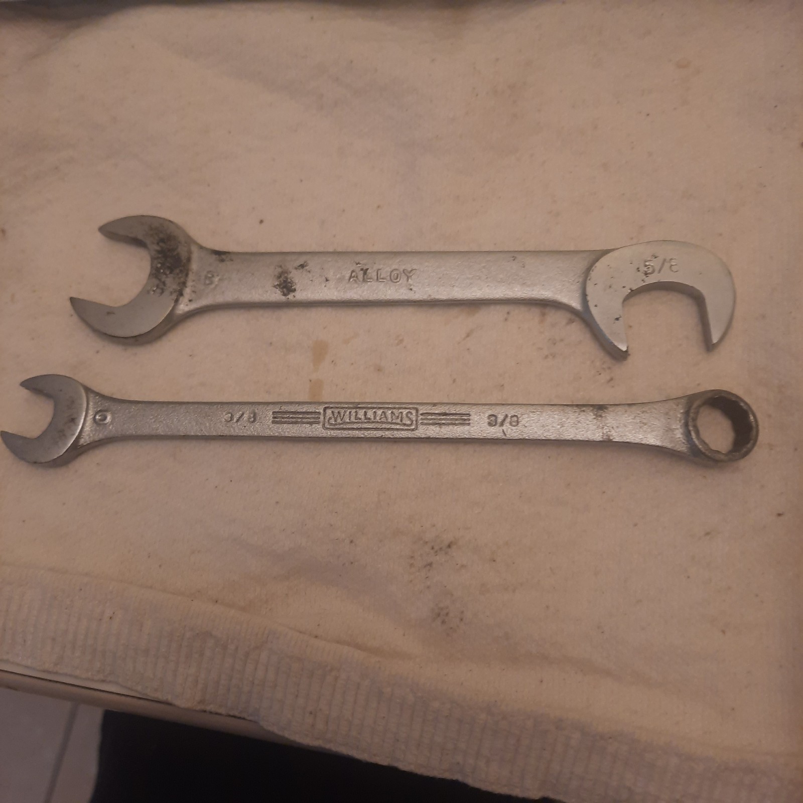 Vintage Williams 2 PC The “Superrench” Wrenches 5/8 Angle 1140 & 3/8 Combo 1160
