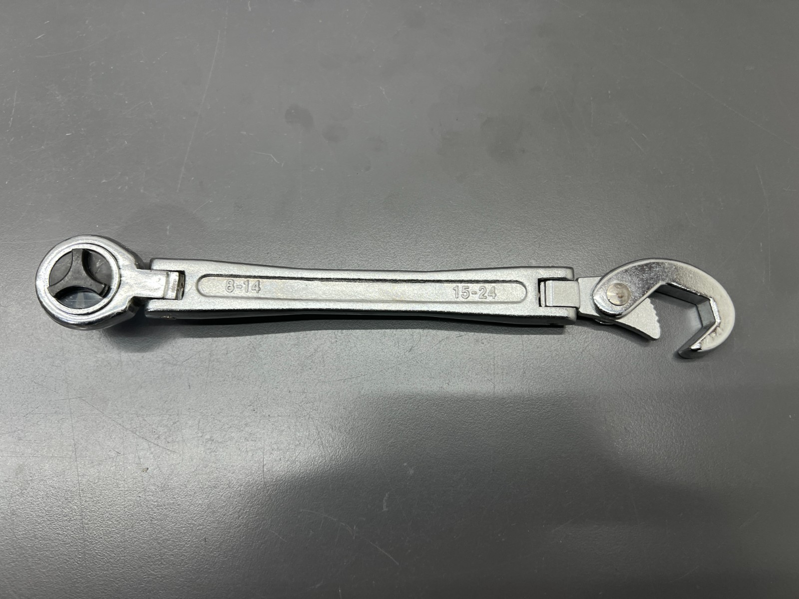 (H) VINTAGE COMBINATION 3/8″ DRIVE FLEX HEAD RATCHET AND ADJUSTABLE SPANNER