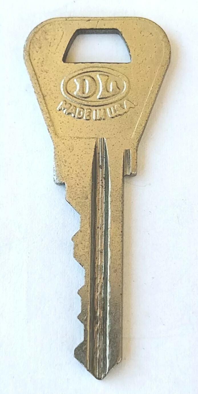 Vintage DL HS4WA WR3 Flat Key Approx 2″ Replacement Locks Steampunk