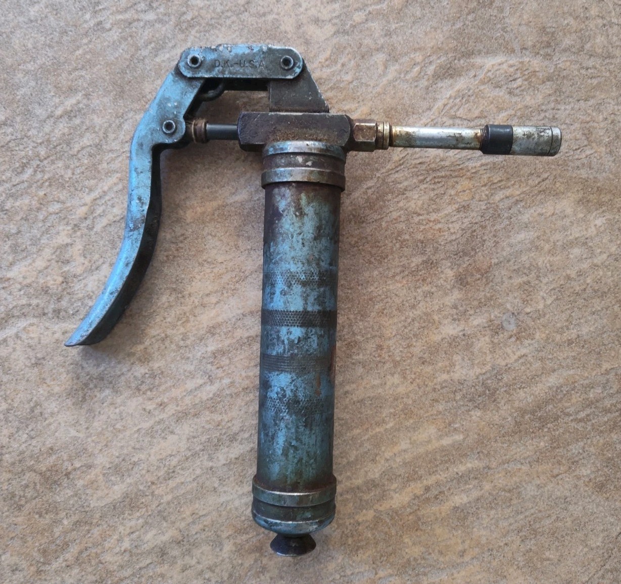 D.K.-USA GREASE GUN MINI PISTOL LEVER ACTUATED – Vintage OEM