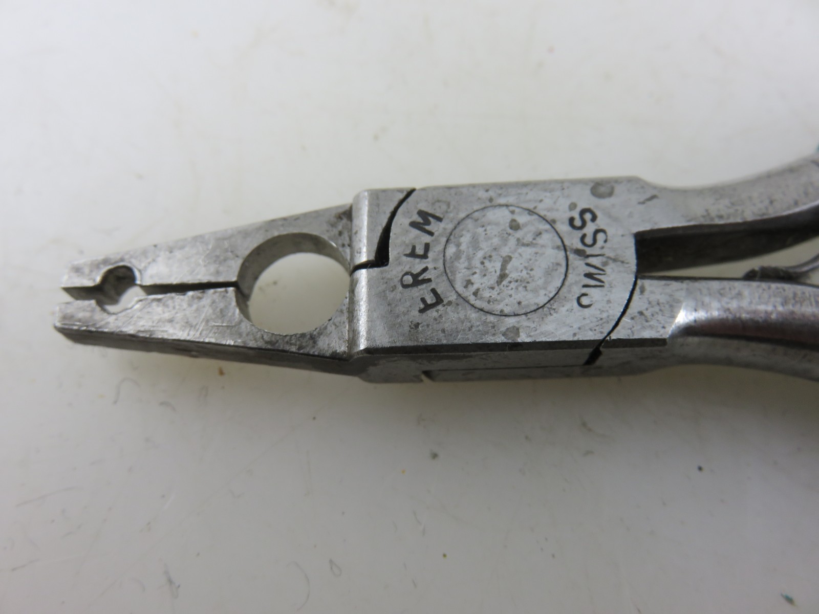Erem No. 909/4 Crimpers Crimping Pliers Round Hole 5.75″ Long Vintage Swiss Made