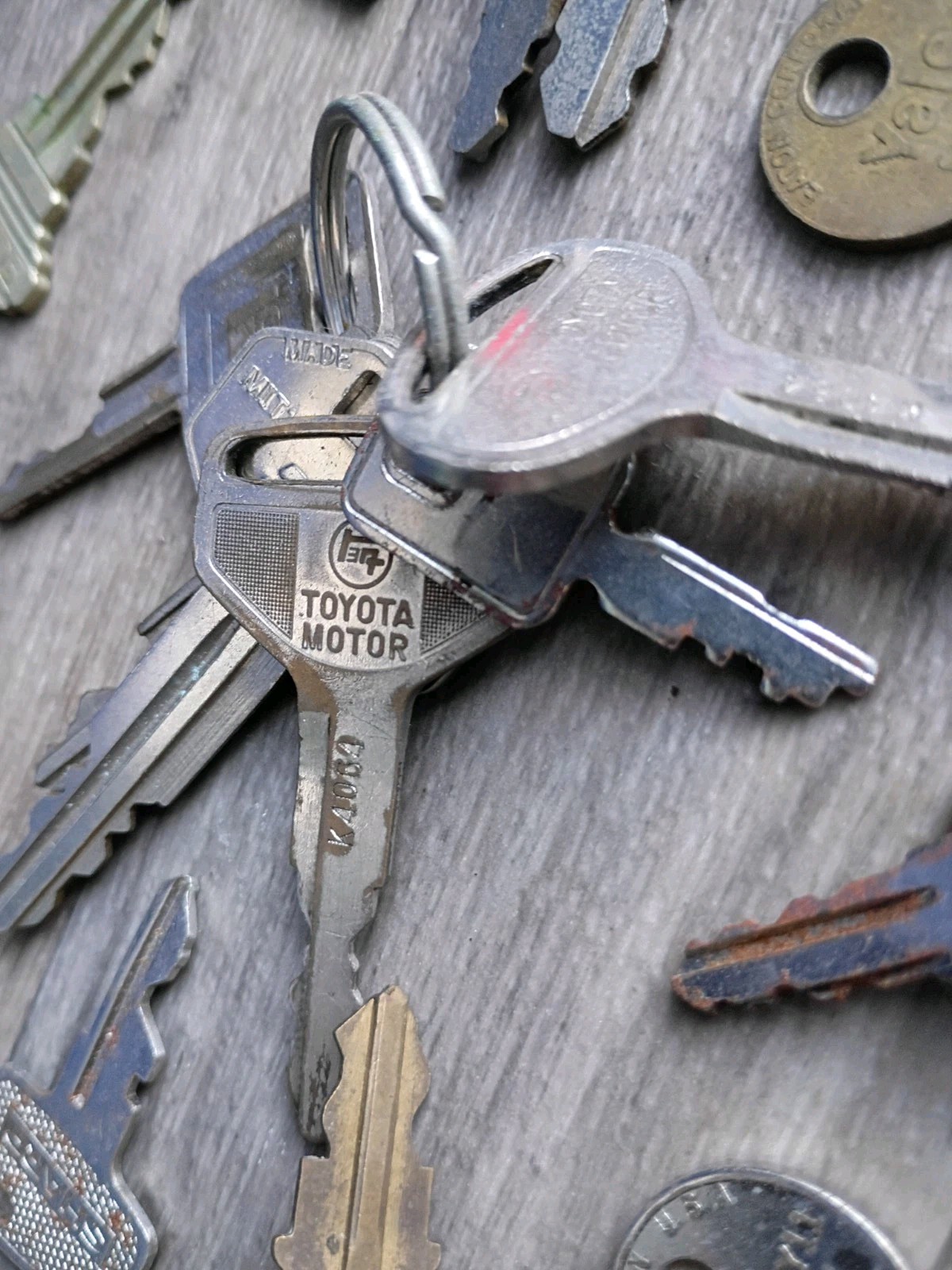 Vintage Key Lot GM Toyota VW Keychain Specialty Keys Volkswagen