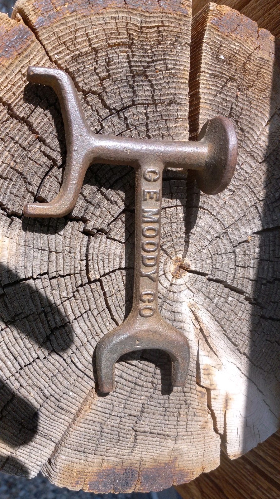 ANTIQUE G.E. MOODY CO. GAS VALVE WATER WRENCH MULTI TOOL