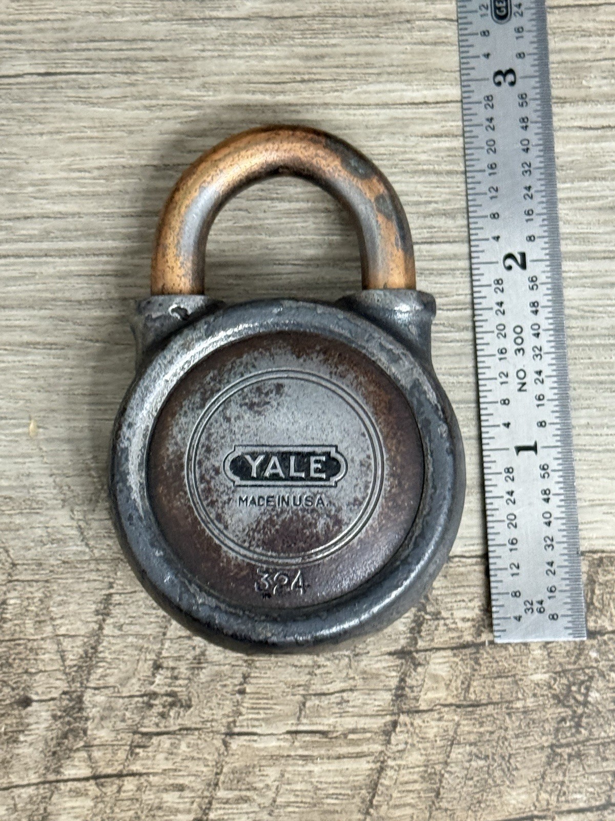 Vintage Antique Old Yale 324 Padlock Lock No Key