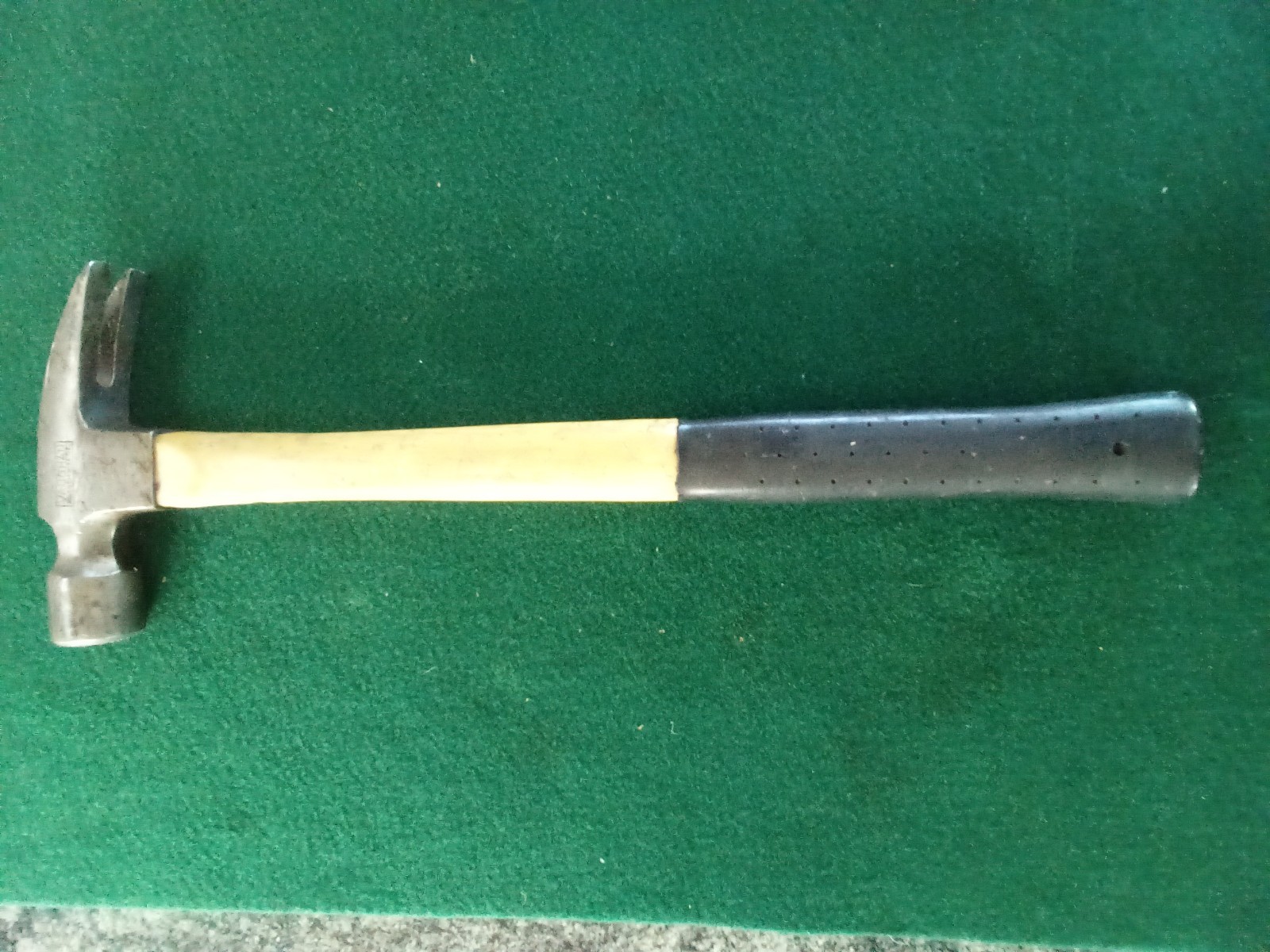 Vaughan FS505M 24 OZ Framing Hammer w/ Fiberglass Handle Carpentry Straight Claw