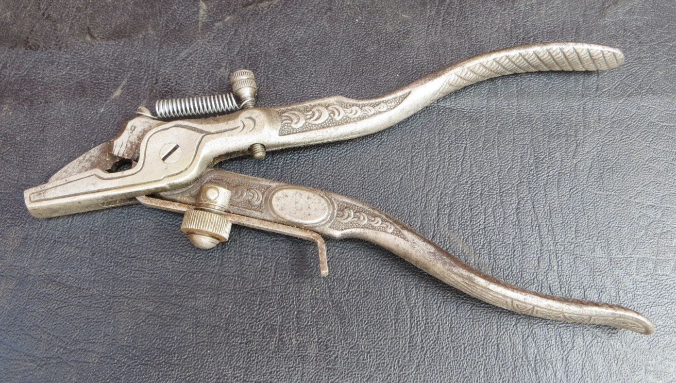Vintage German Ornate Saw Tooth Setting Pliers – Saw Setter