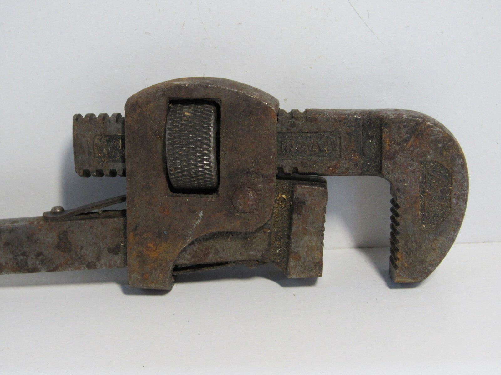 Vintage GTD # 14 Adjustable Wood Handle Pipe Wrench USA M7