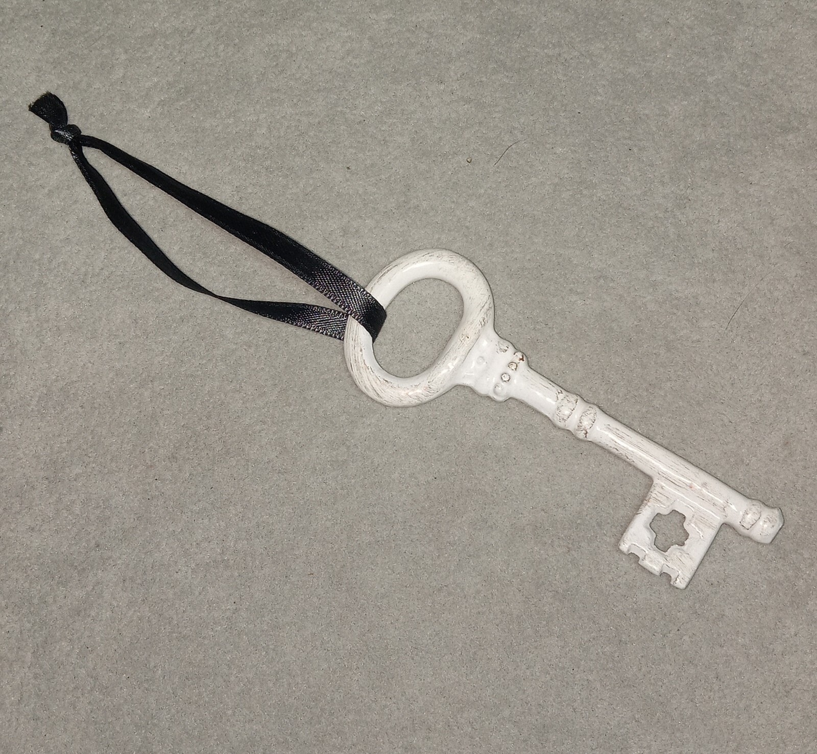 Shabby Chic Large Key Decor 4″ Long White Antique Look Black Ribbon