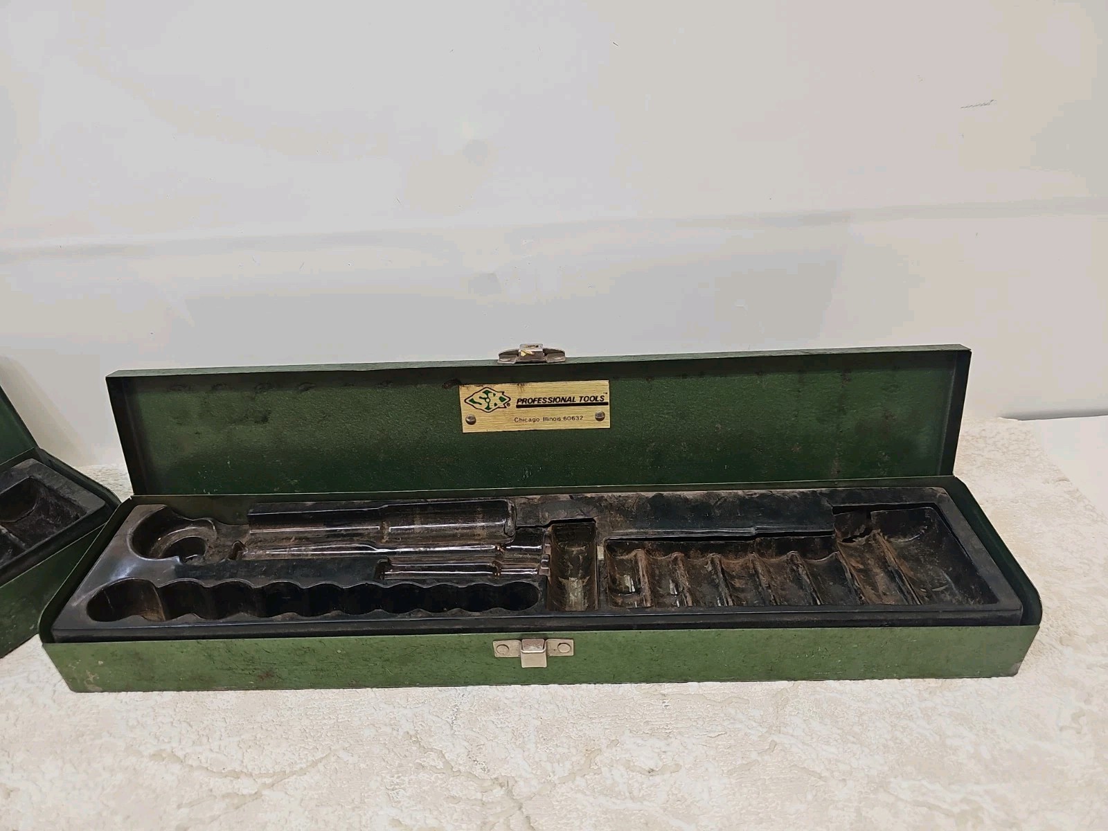VTG S-K Tools 17″ Green Metal Socket Ratchet Storage empty box 2″