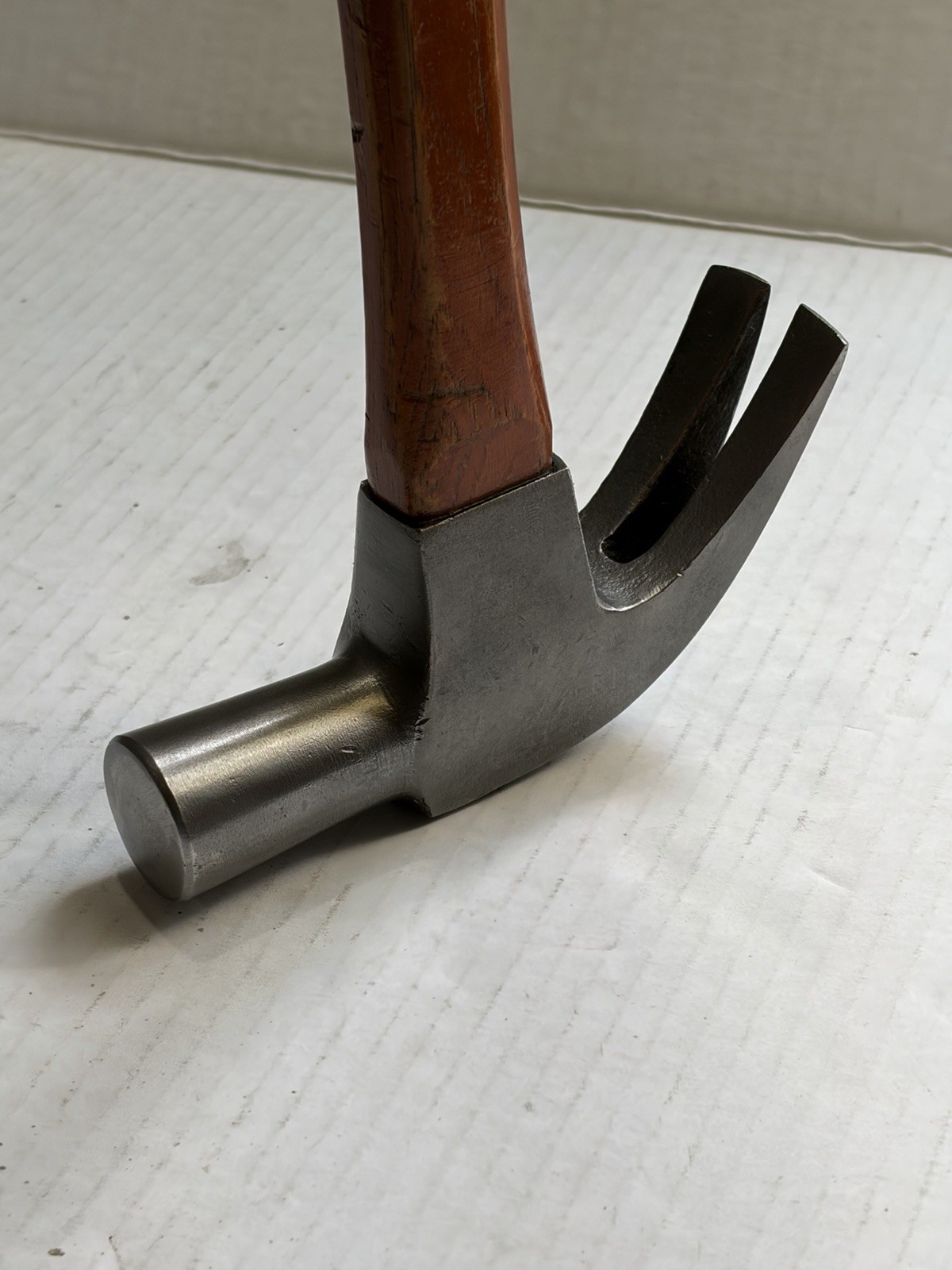 Beautiful Plumb 20 oz Claw Hammer w/ Screw Wedge USA