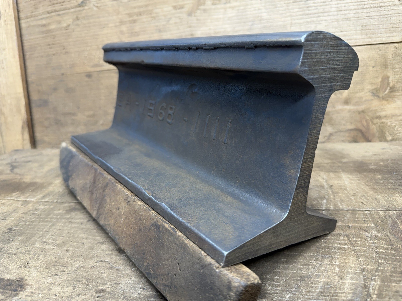 12 ” 1968 Steel Railroad Rail Train track Anvil Collectible Blacksmith 30 Lbs