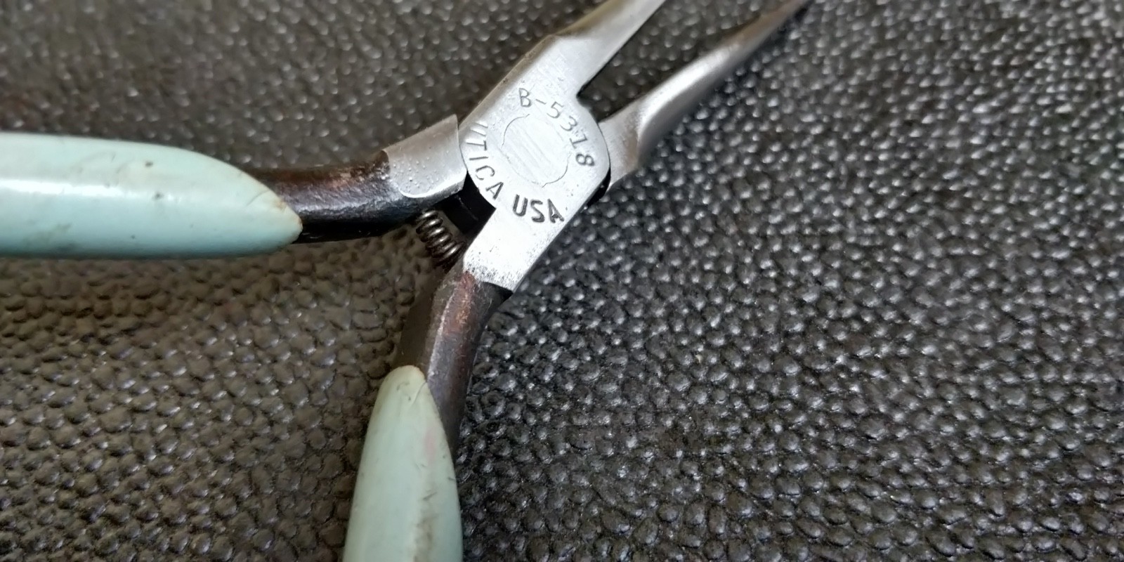 UTICA B-5318 Precision Needle Nose Pliers