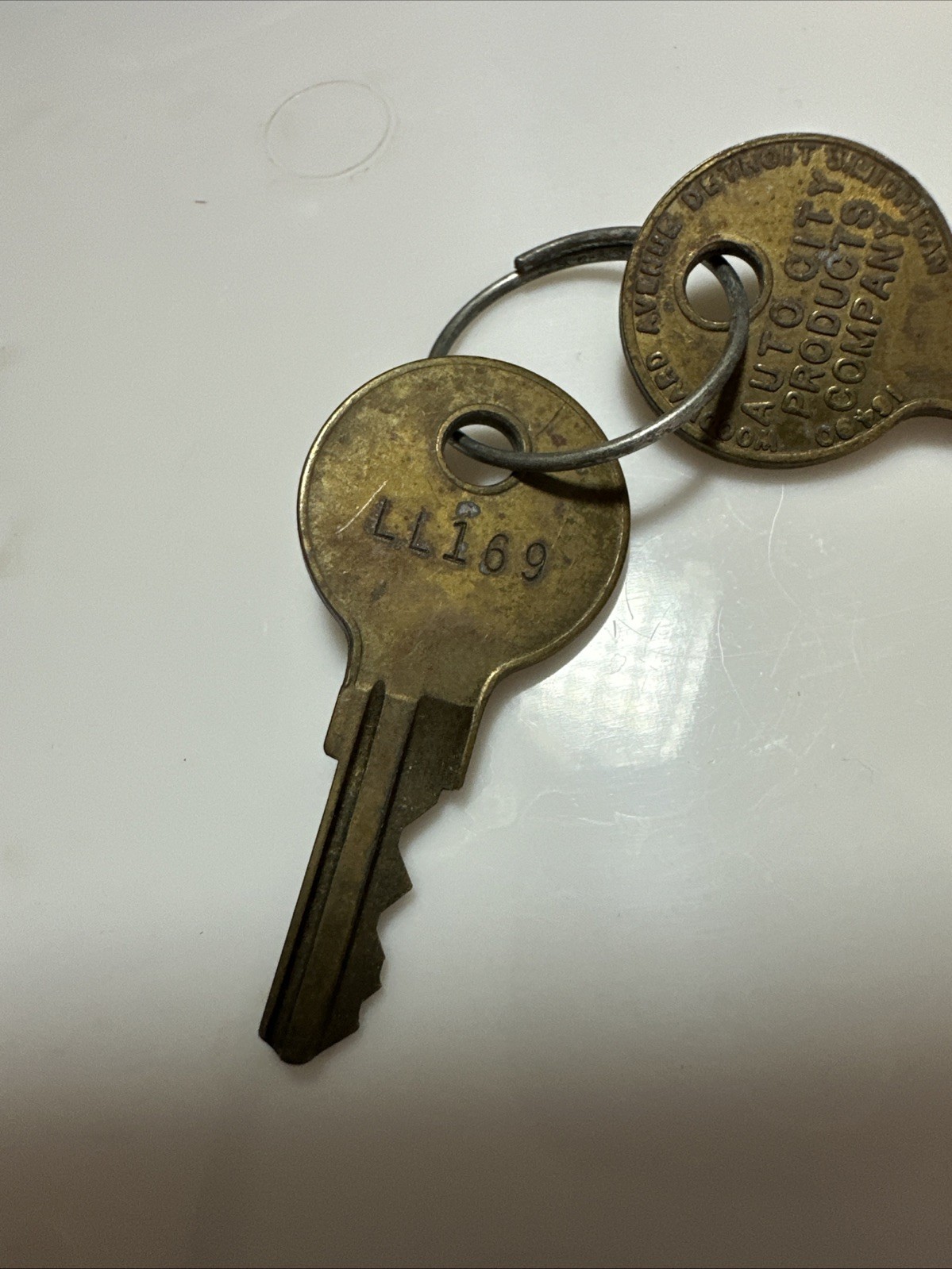 Vintage Auto City Products Company Detroit Two brass keys Matching Numbers LL169