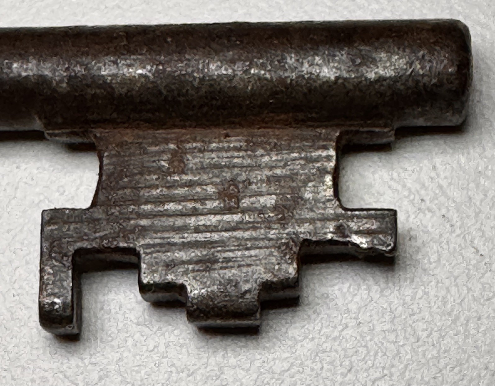 🌿 🗝️Antique Skeleton Key Solid Barrel Key authentic Antique Key!