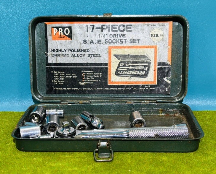 Vintage 1/4″ Ratchet and Sockets in Pro Brand Green Metal Tool Box