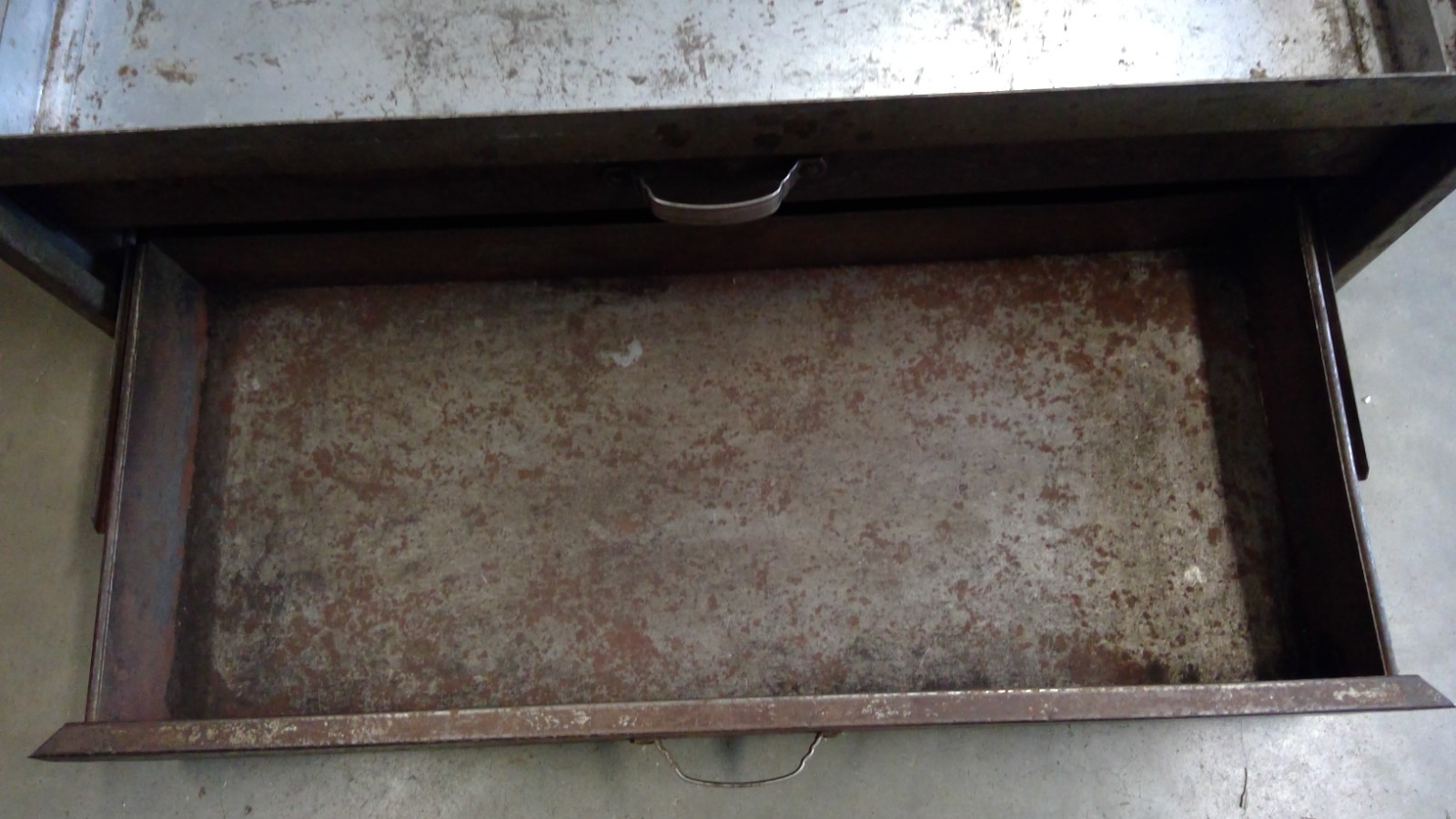Heavy Duty Tool Box 2 Drawer 22 3/4″x 10″x10 1/4″ tall w cover