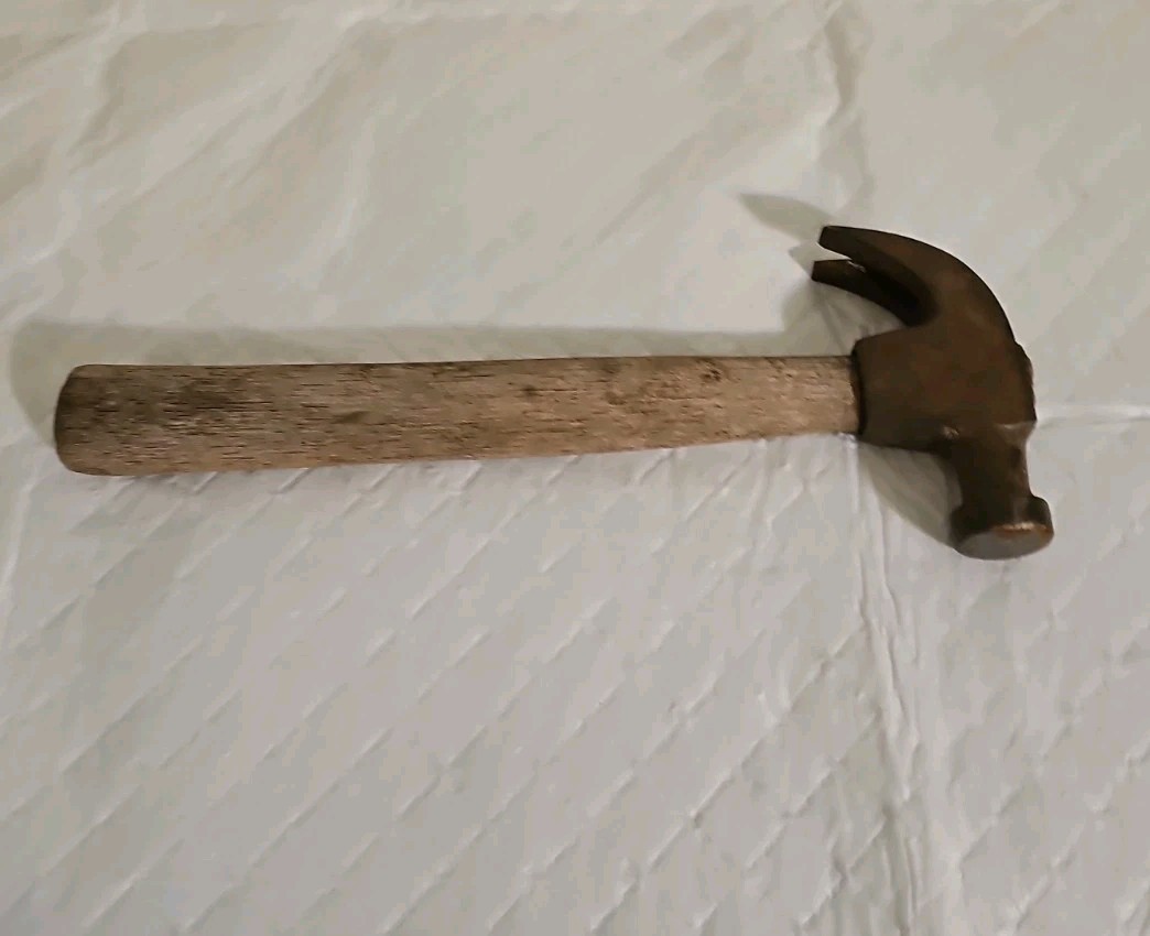 VINTAGE HAMMER OVB ON HEAD ” OUR VERY BEST” Claw Hammer