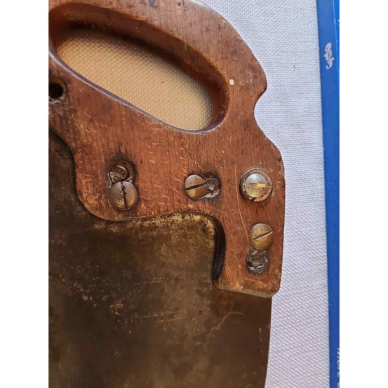 Vintage Distressed Warranted Superior hand saw 26″ keystone Lodge Rustic Decor