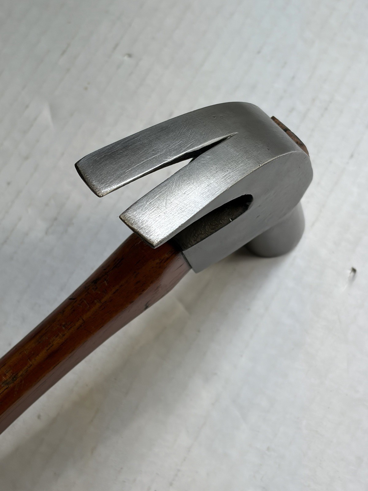 Beautiful Plumb 20 oz Claw Hammer w/ Screw Wedge USA