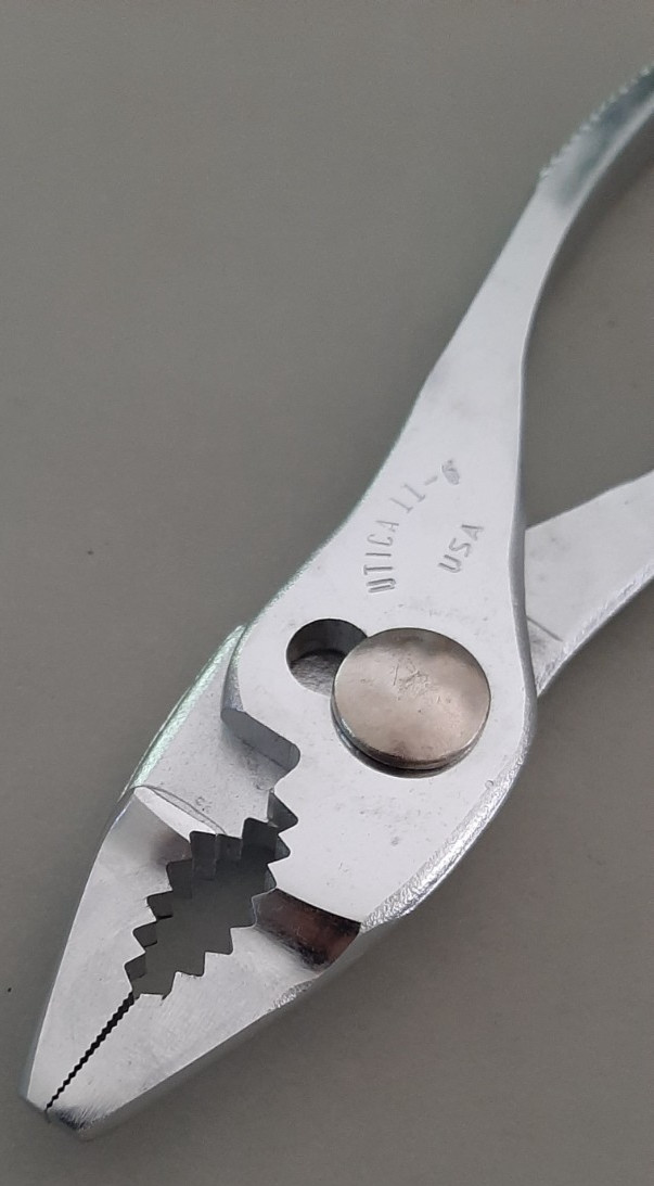 NOS VINTAGE UTICA TOOLS No. 11-6 THIN NOSE SLIP JOINT PLIERS USA 3E