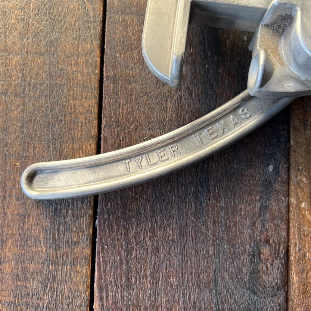Woldert Squirrel Nut Cracker Model 300A Tyler Texas (USA)