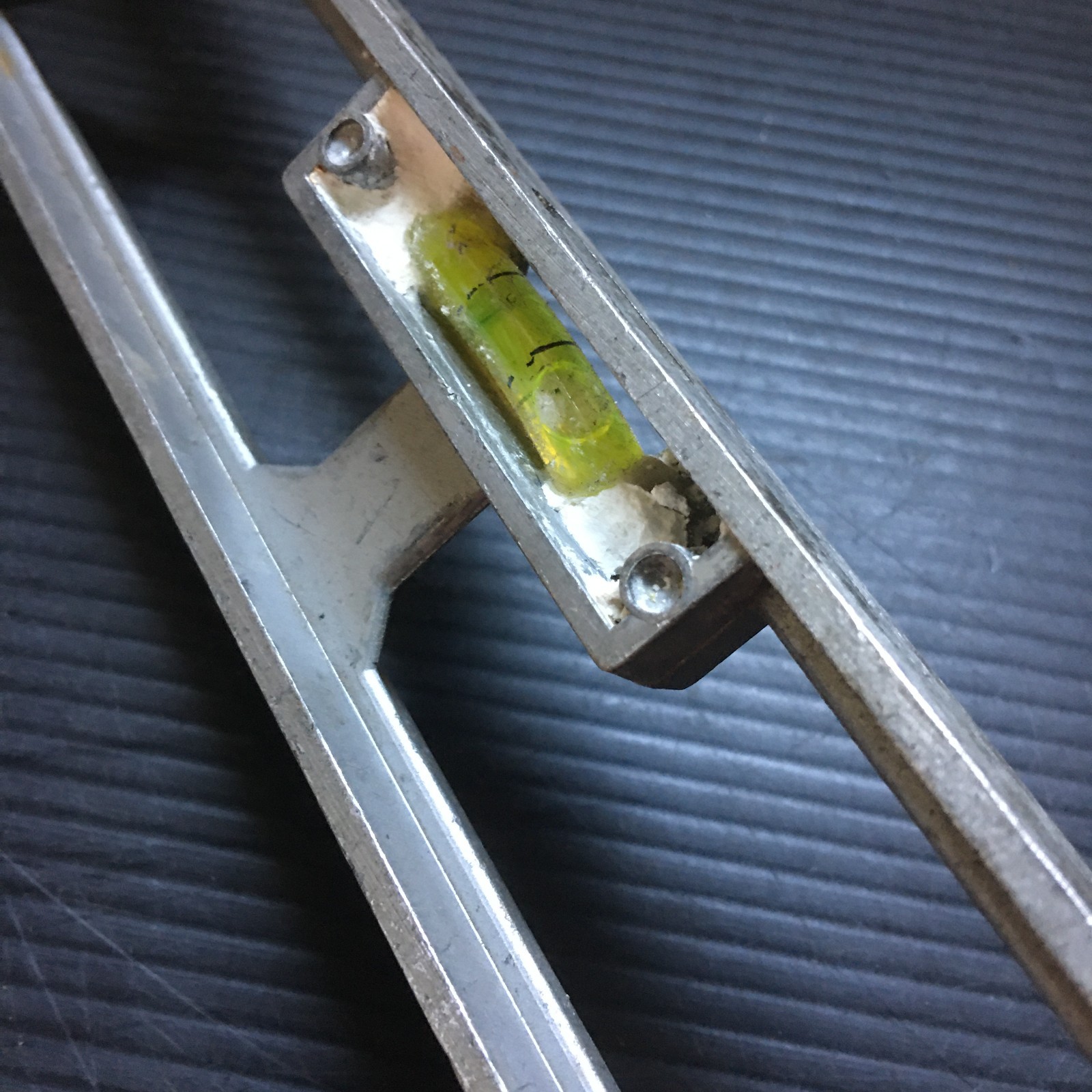 Vintage 1970s Aluminum Spirit Level Accurate Bubble 12″ Made in Japan ***Read