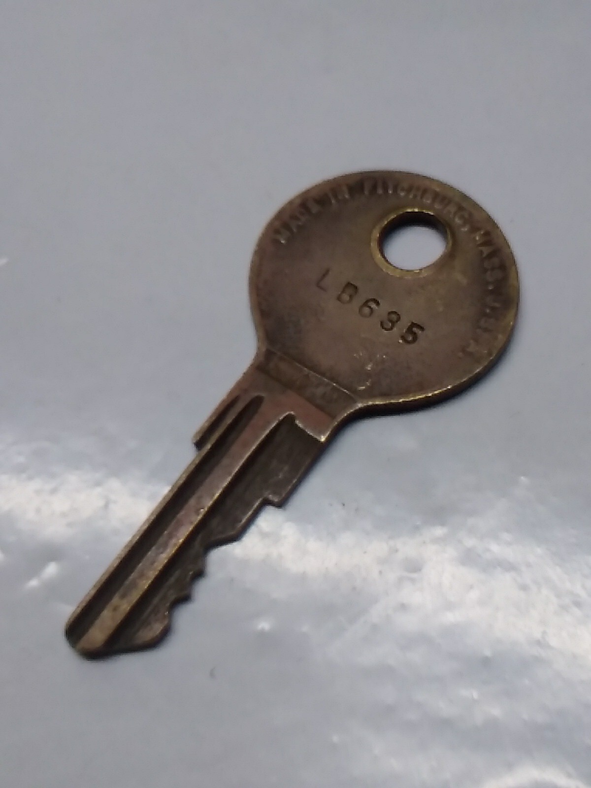 ILCO Lock Key # LB635 LB 635 for Coin Operated Vending Machines