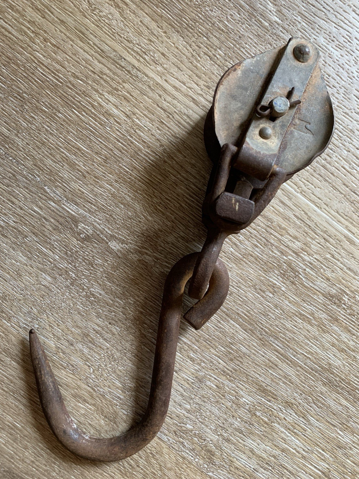 Antique Western Block Co. *Anvil Brand* Industrial 11” Swivel Pulley, Works LPNY
