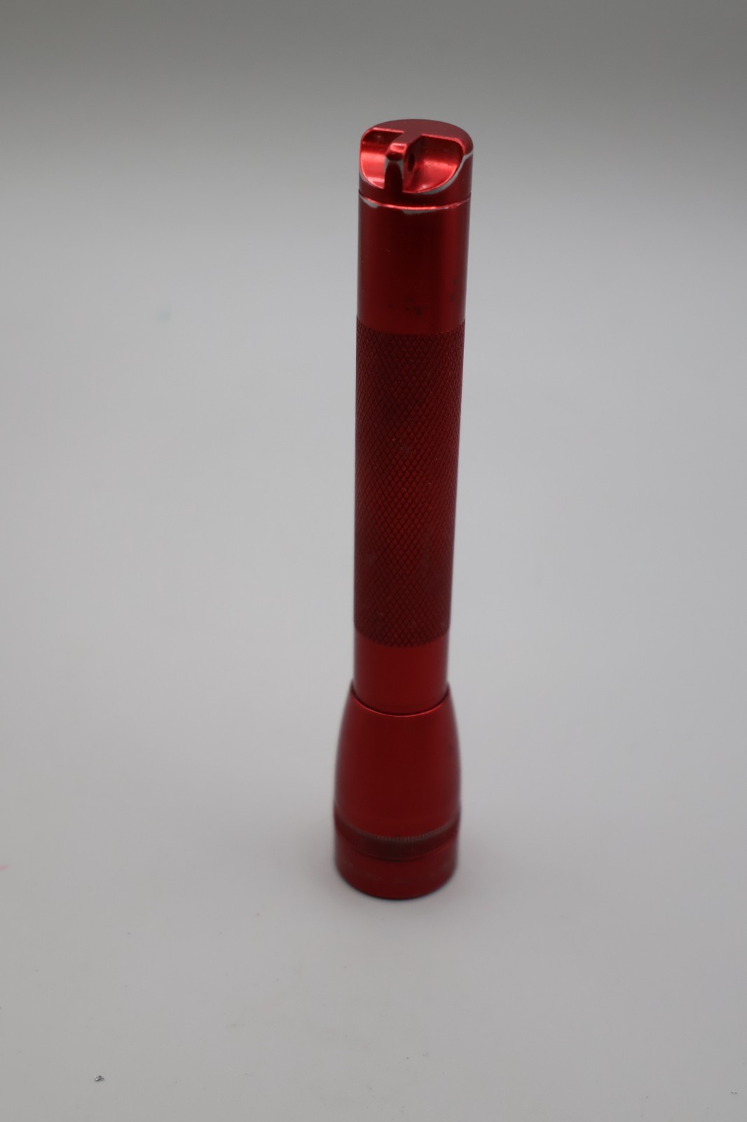 Mini Maglite Flashlight AA Red 6″ Mag Instruments California Vintage- Dut’s Deal