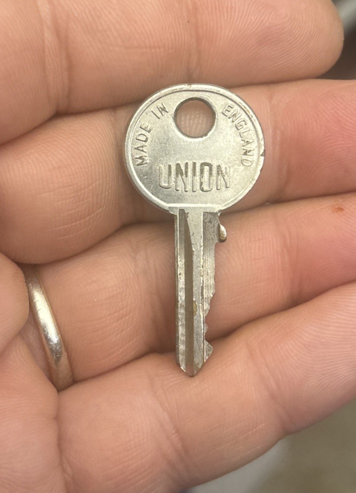 Vintage Wilmot Breeden Union FS 914 Key