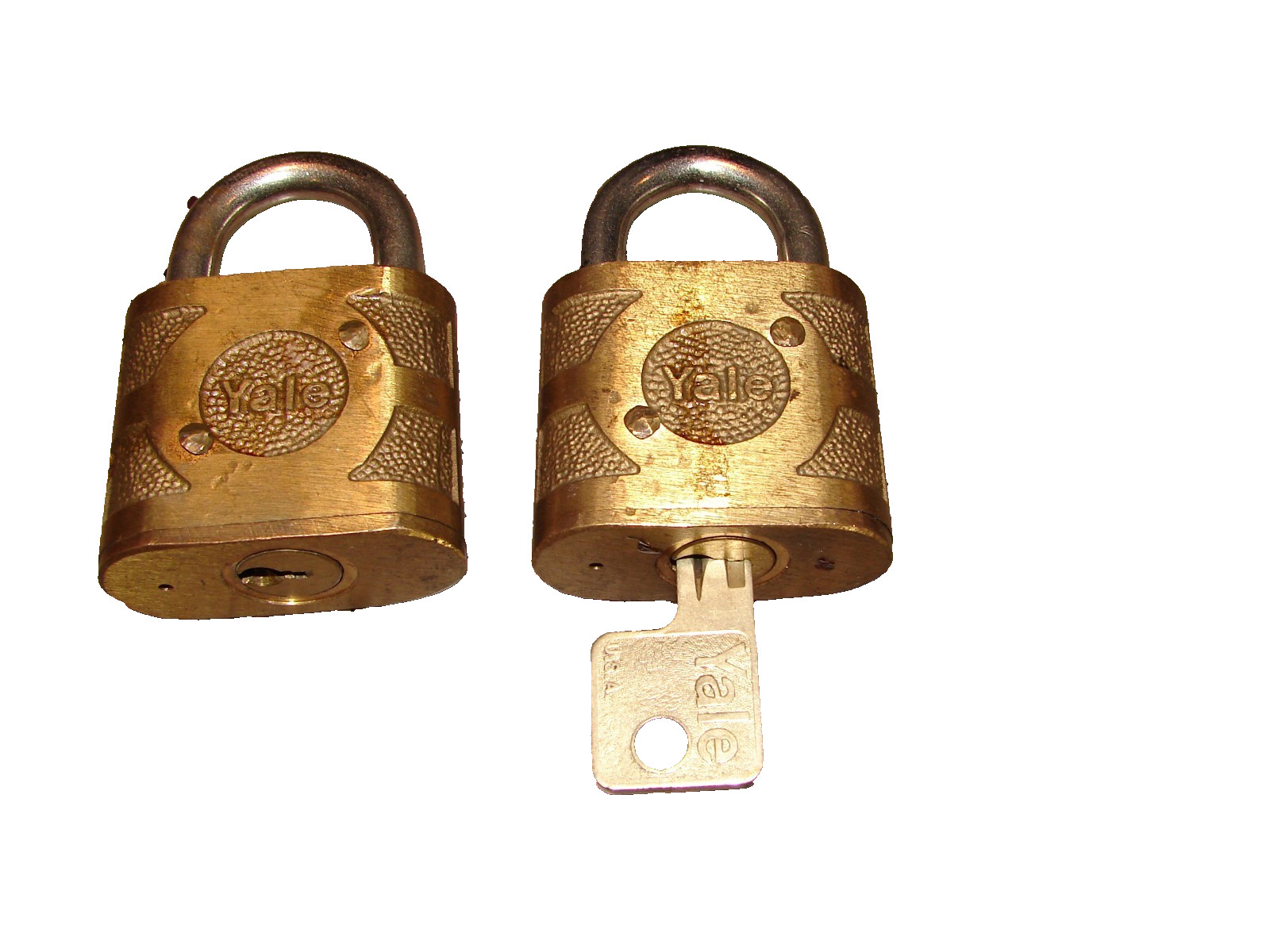 (2) Vintage Brass Yale Padlocks With One Key Hardened Steel Shackles Nice Locks