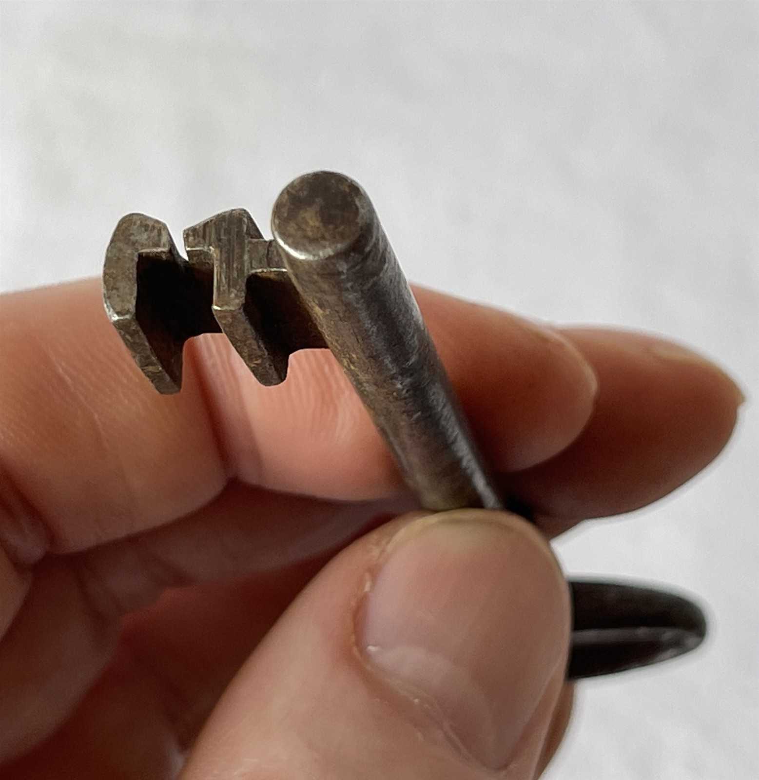 Large ~9.5cm Antique Metal Skeleton / Collectable / Escape Room Key #piX-190