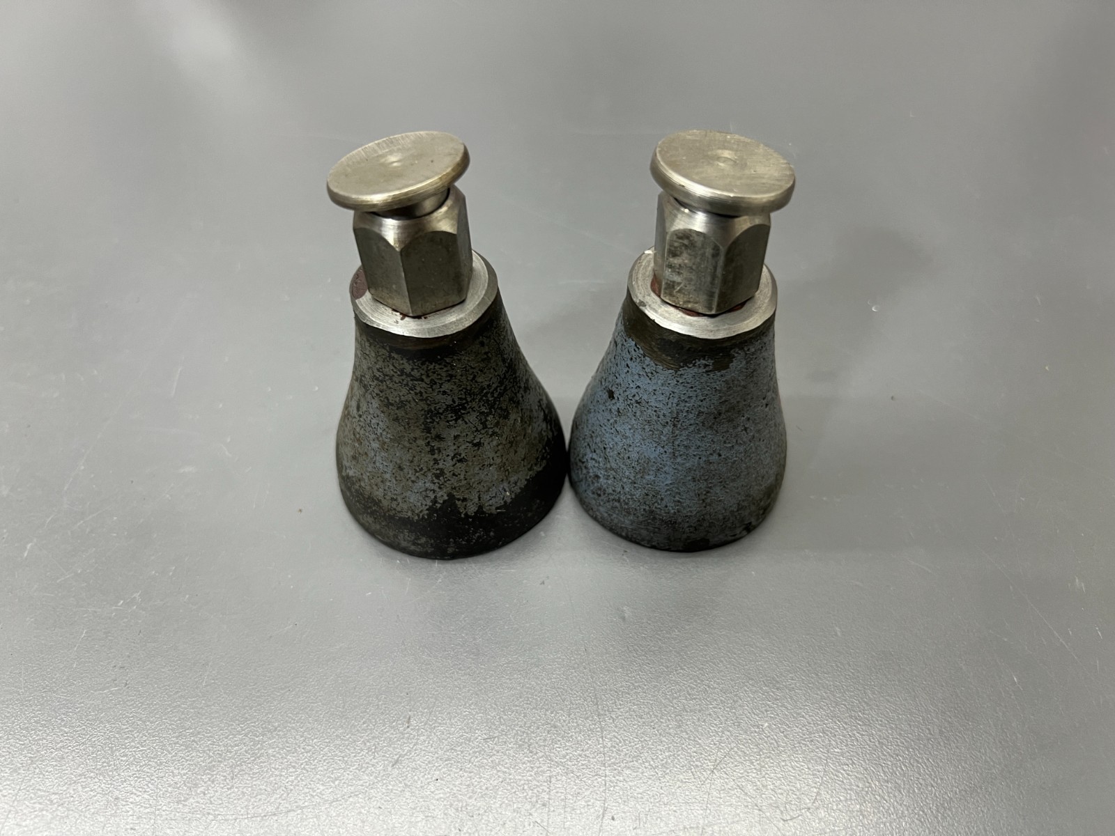 (u) PAIR OF VINTAGE MACHINIST JACKS – 2.25″ BASE – MADE IN USA