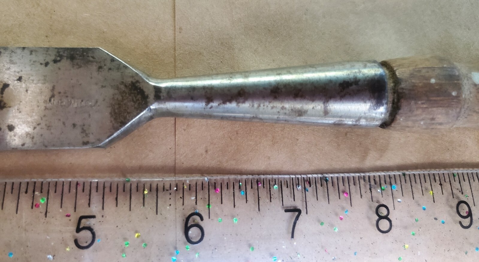 1″ P. S. & W. Co. Guaranteed Socket Chisel, Beveled Edge wood working tool