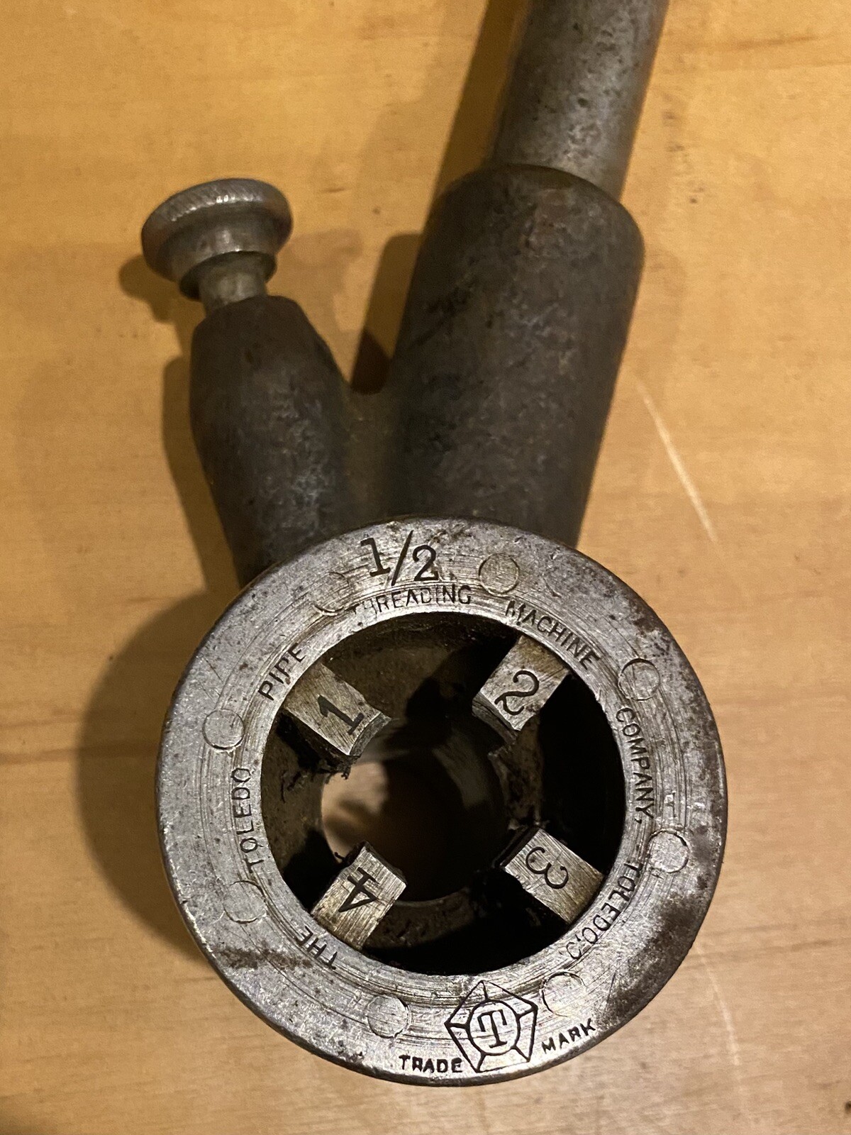 VTG Toledo Pipe Threading Machine Co – Ratcheting Pipe Reamer Tool 1/2”