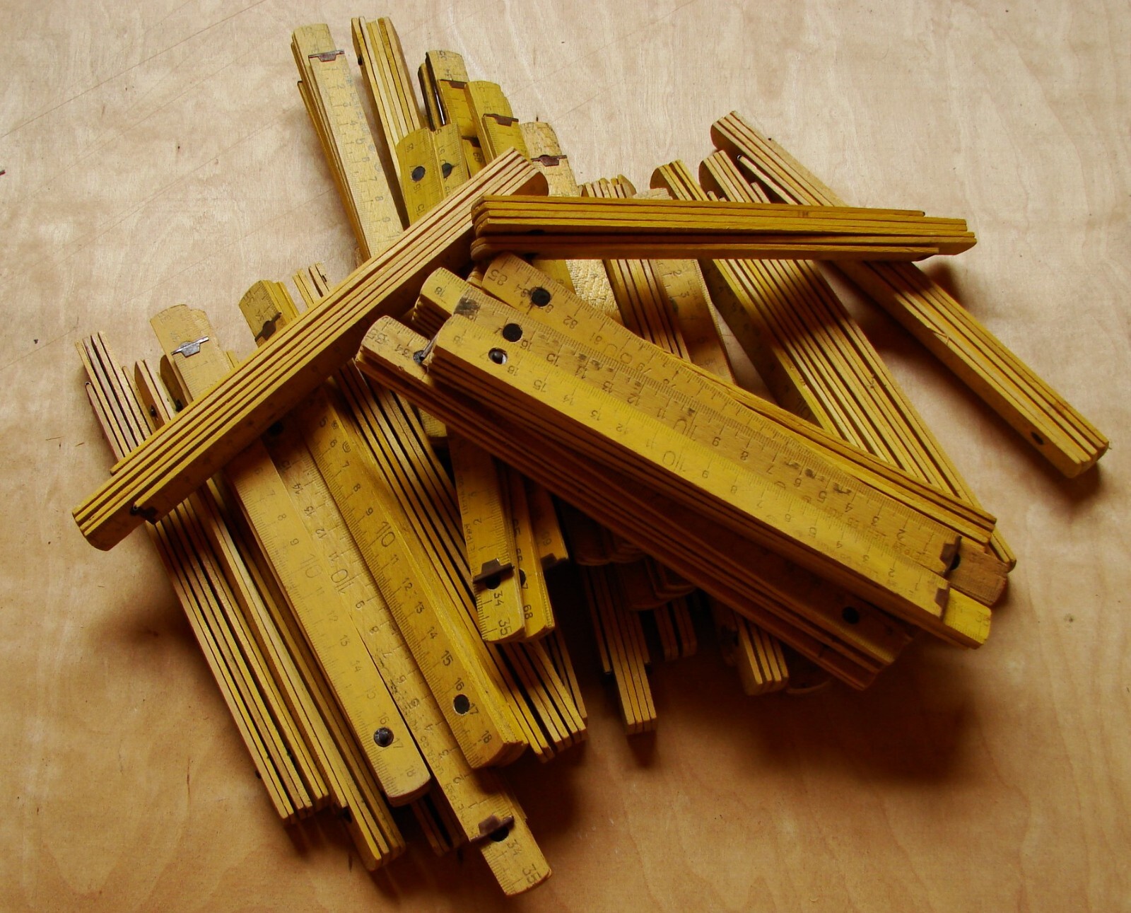 30 FOLDINGCARPENTER RULERS soviet ukrainian USSR VINTAGE WOOD &STEEL