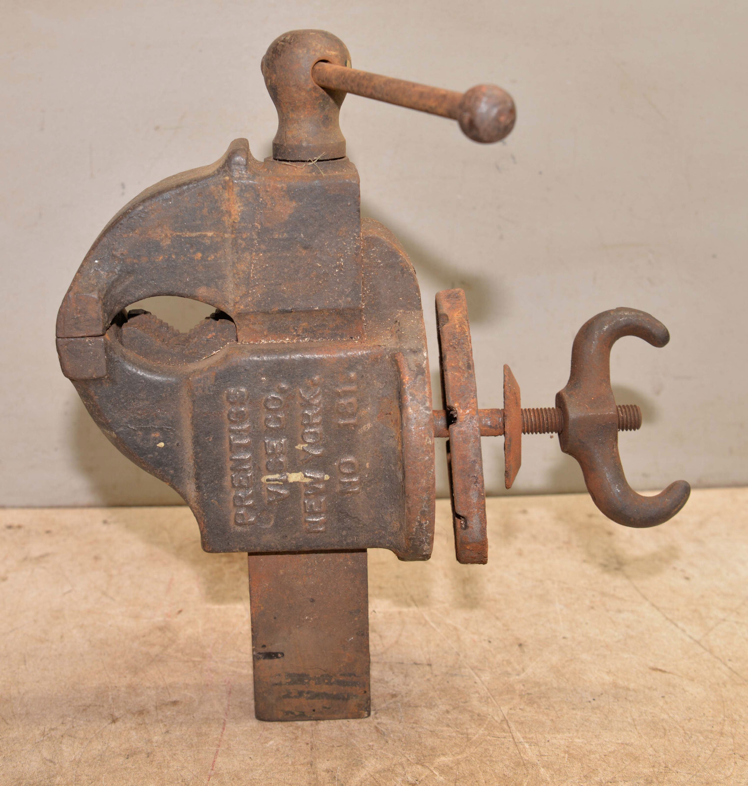 Antique Prentiss swivel base bench vise No 181 gunsmith collectible tool