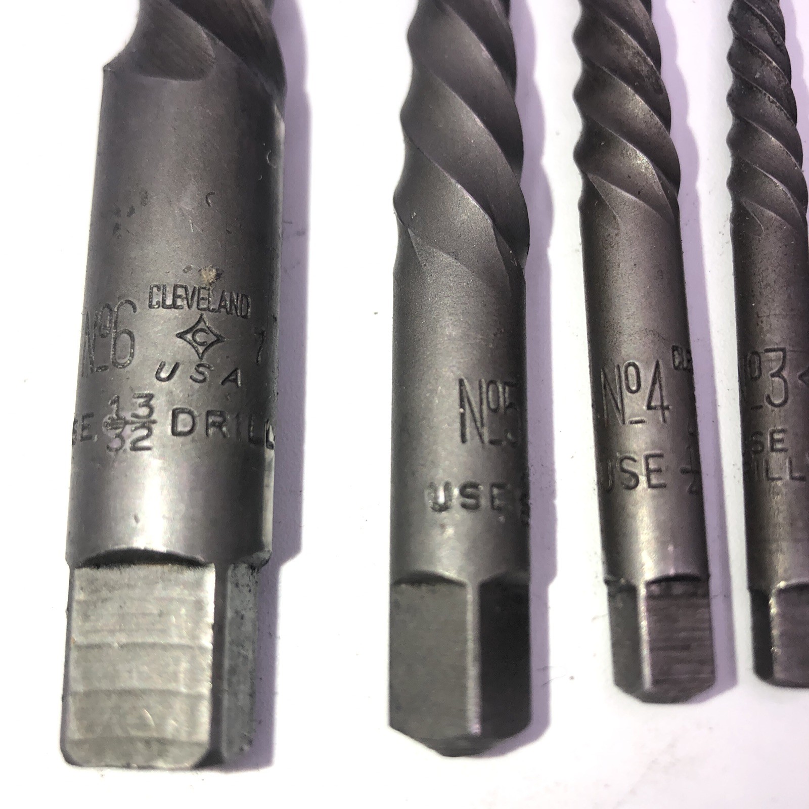 Vintage Mixed Lot Of 12 CLEVELAND Twist Drill Bits & E-Z Outs In Metal Holder