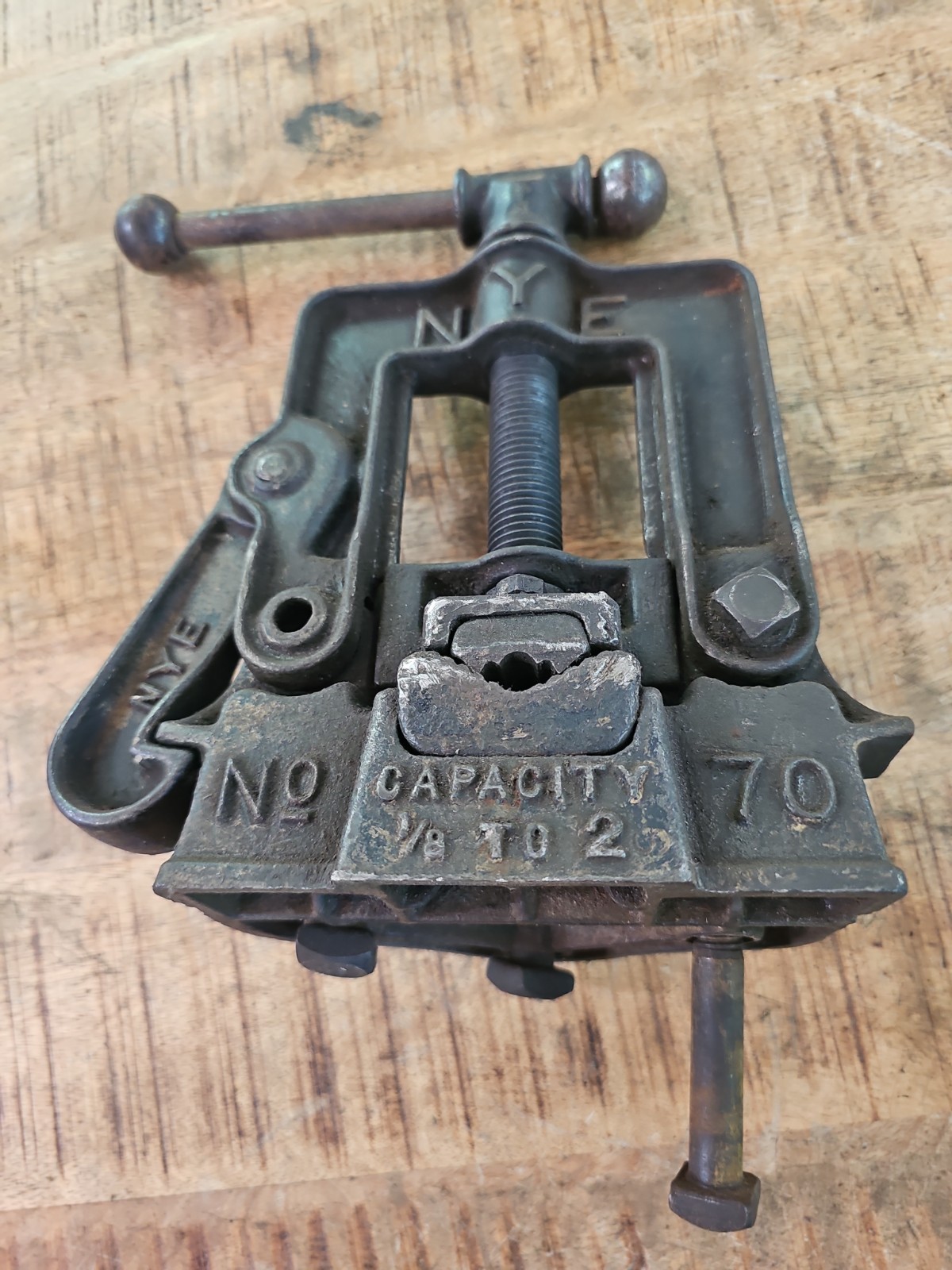 NYE No. 70 Yoke Style Pipe Vise 1/8″ to 2″ Clamp-On Portable Plumber’s Vise Nice