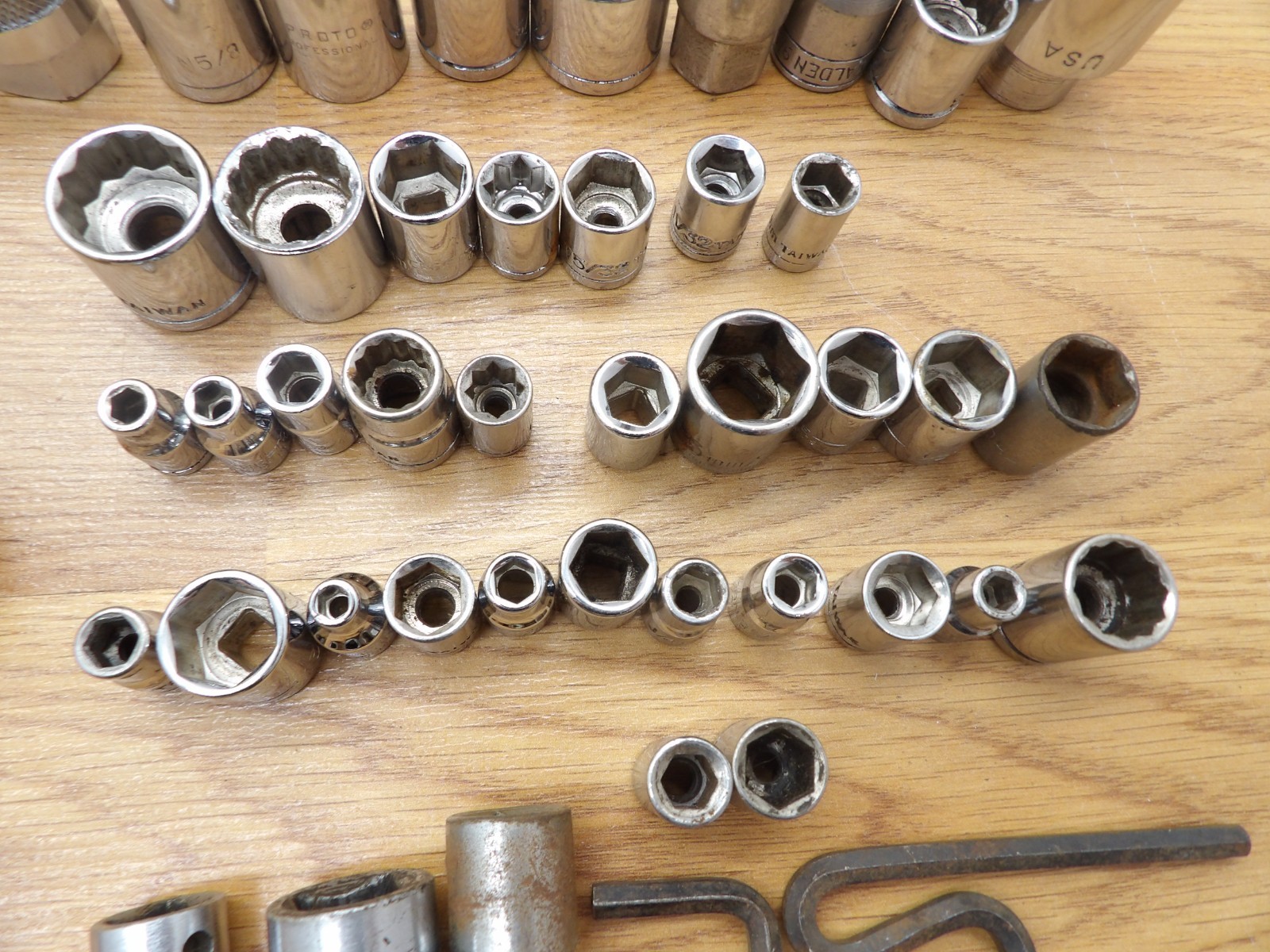 Lot of 79 Pieces-Craftsman, Proto, Gator Grip-Sockets, Swivel Sockets & Ratchet