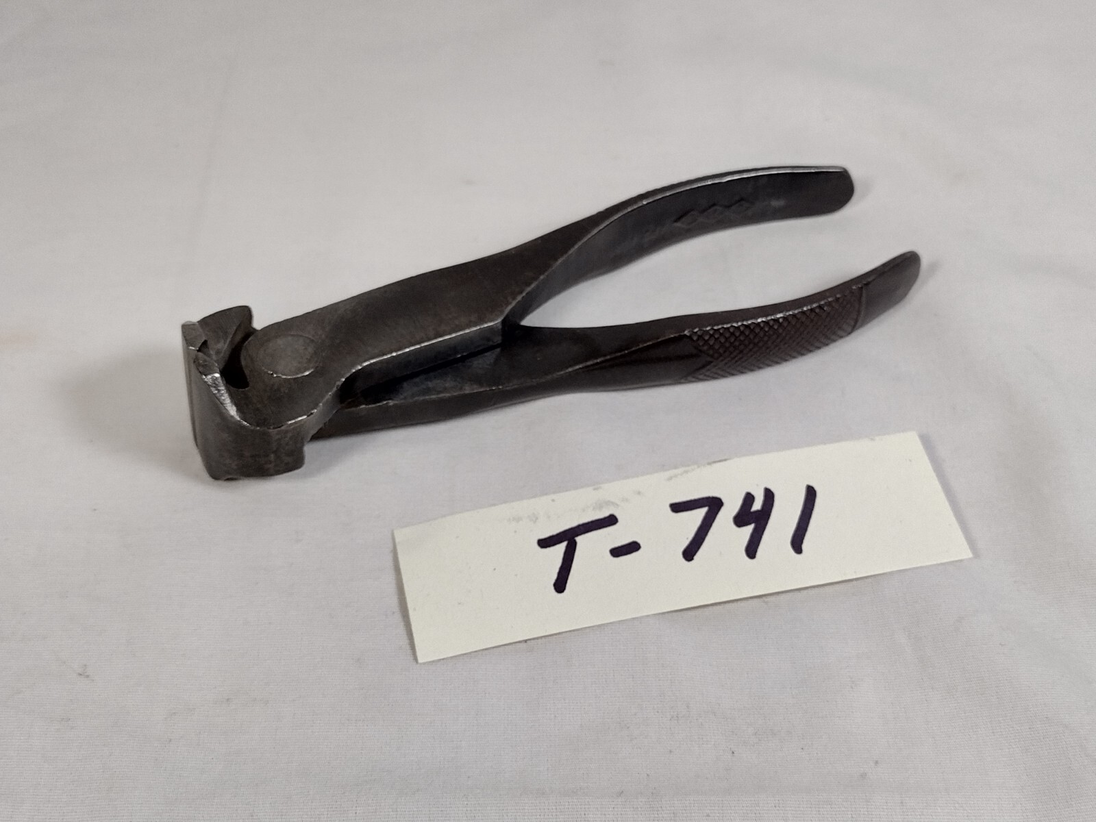 Vintage Utica Tool Co End Nipper / Cutter Pliers 6” Early Triple Diamond (741)