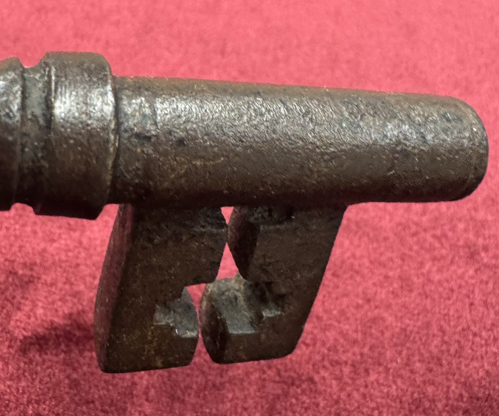 🌿 🗝️Antique Skeleton Key Solid Barrel Key authentic Antique Key!