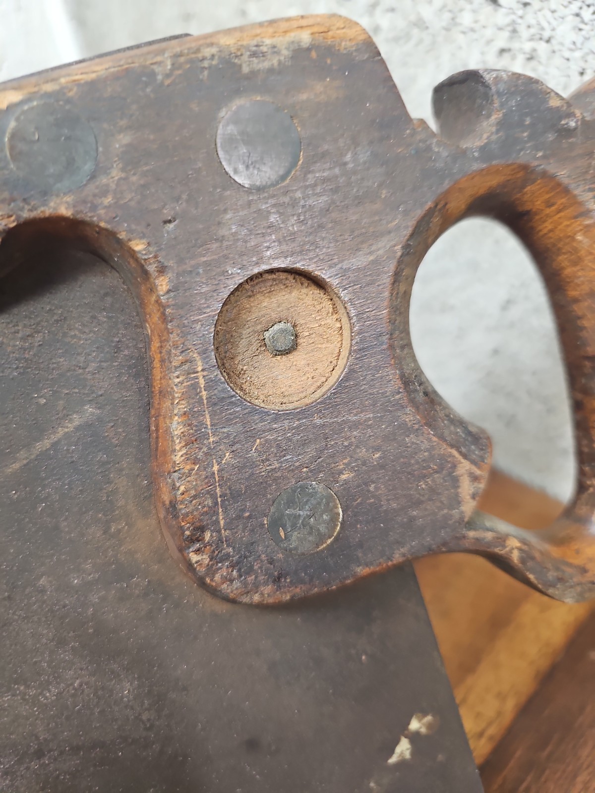 G74- 1800s antique BASSETT JARVIS & MORRIS New Haven CT 26″ split nut hand Saw