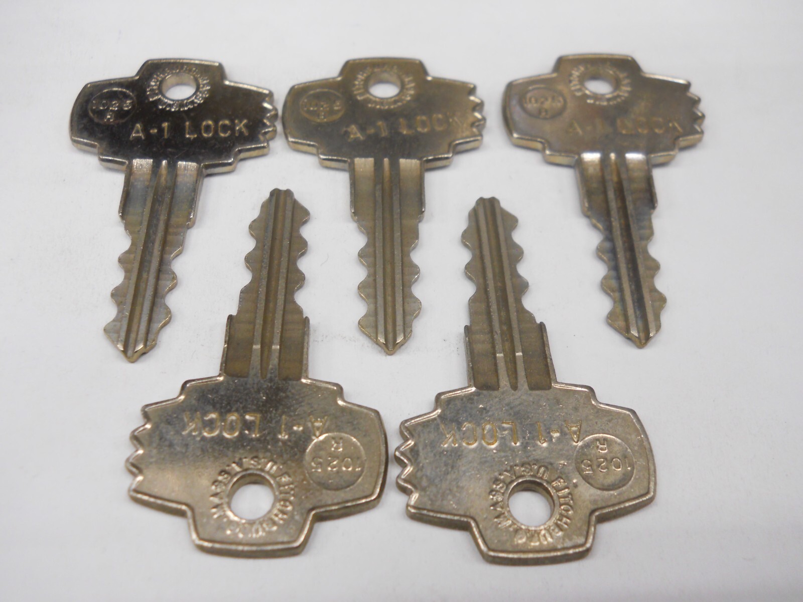 Ilco 1025R Key Blank Fits Arrow K5 135M 765 AR3 Lot of 5