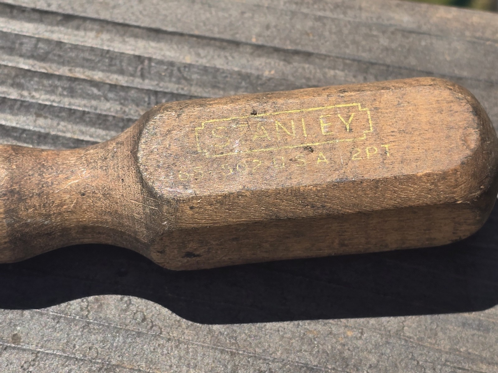 Vintage. Stanley 65-502 No. 2 Alloy Steel Wood Handle Phillips Screwdriver