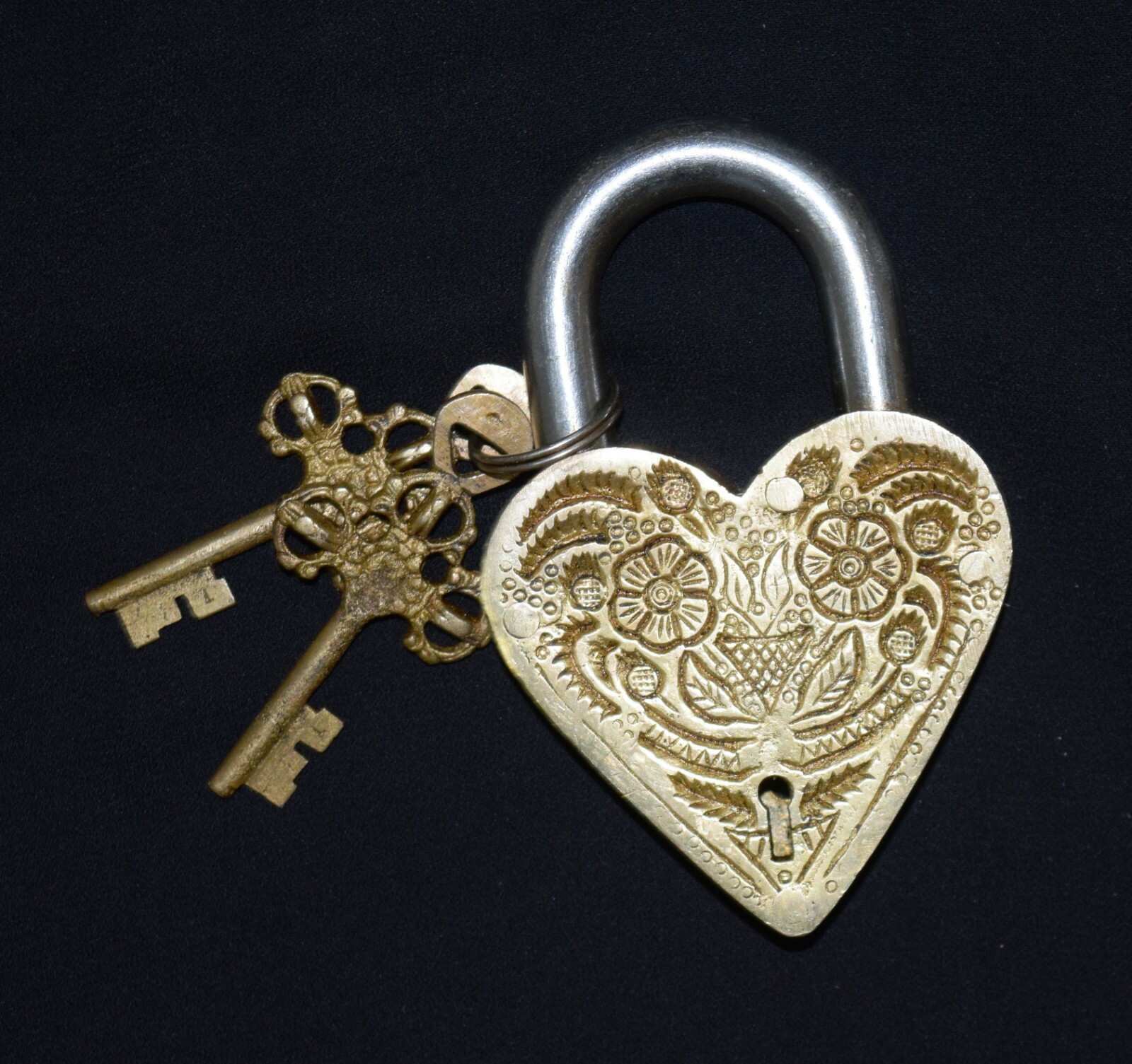 Heart Shape Flower Design Padlock Golden Brass Victorian Style Safety Door Lock