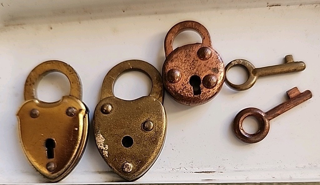 Eagle Lock Co. Vintage Mini Lock Heart Shaped Padlock Terryville Conn.