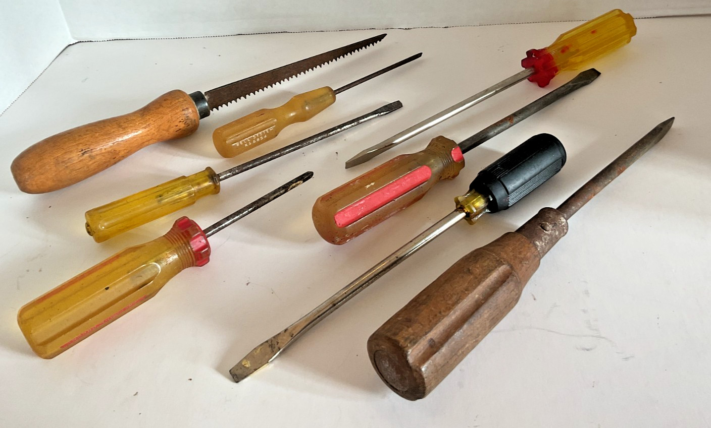 Vintage Hand Tool Lot 8 Pc Screwdrivers Keyhole Saw Awl Mixed Handles Estate