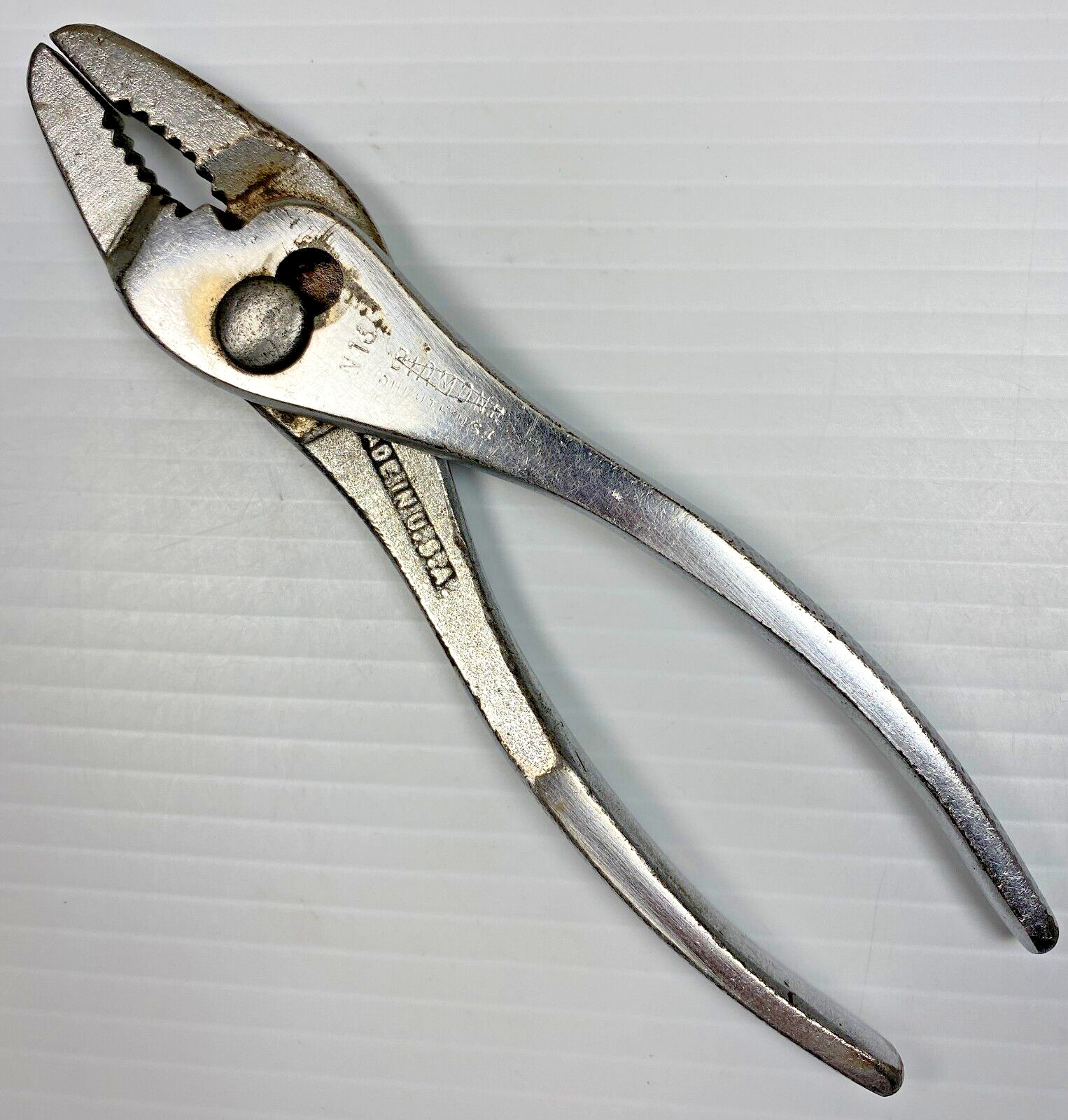 VINTAGE DIAMOND CALK & HORSESHOE CO. N16 THIN NOSE PLIERS TOOL DULUTH USA