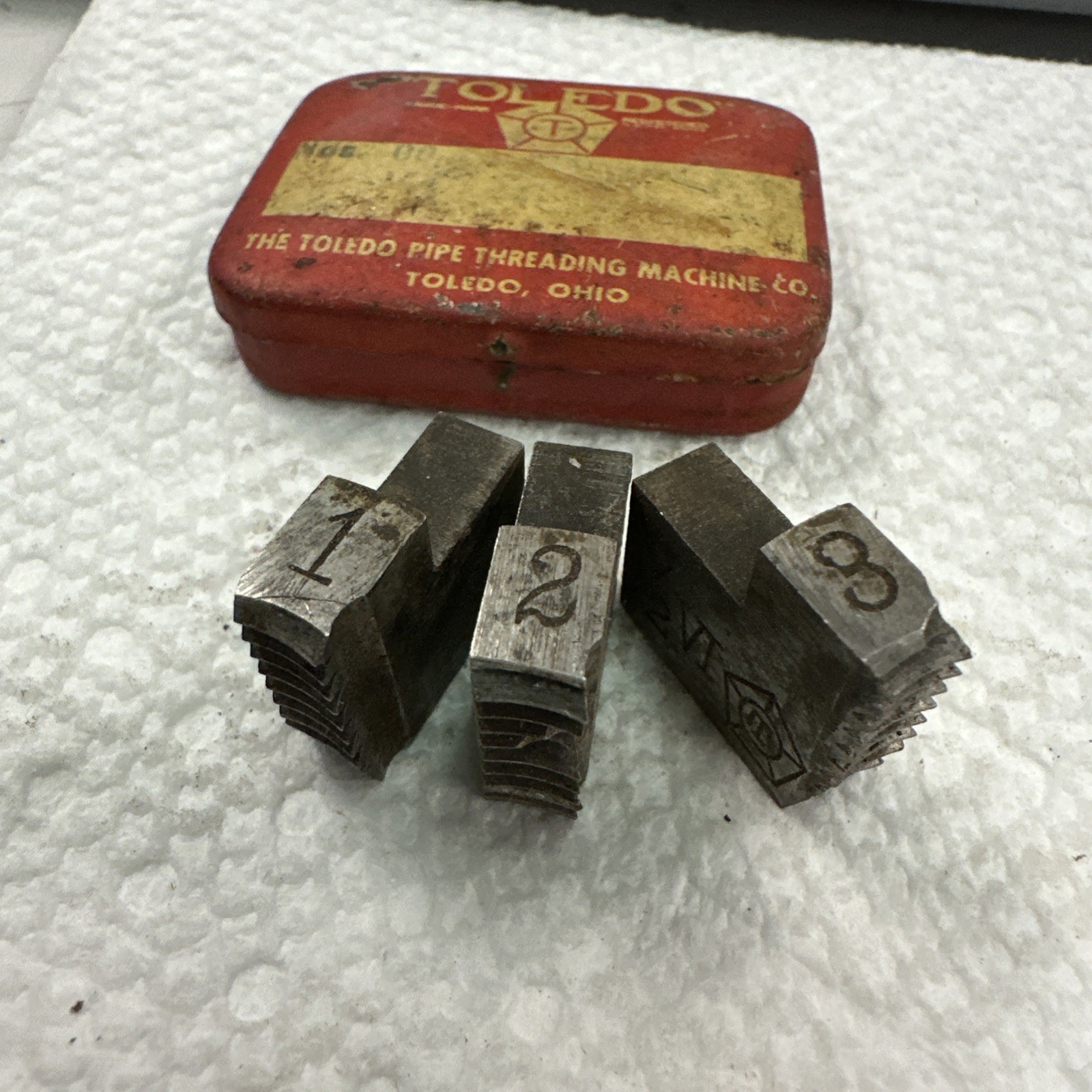Vtg Toledo Pipe Threading Machine Co Original Tin with 3 Dies 1/2”VI steampunk